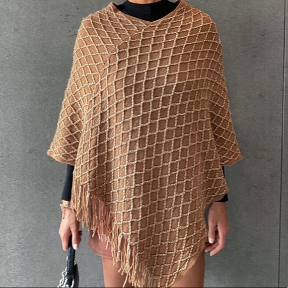 Khaki Argyle Knit Poncho with Fringe Trim in S - Picture 2 of 3